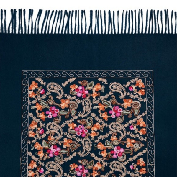 Elegante, feminine Winter Stola 70 x 200 cm mit feiner Blumenstickerei – Bild 5